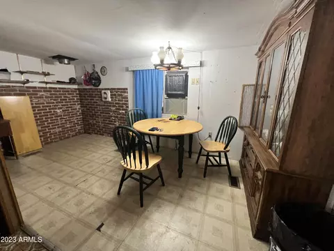 9017 E Butternut Ave, Mesa, AZ 85208