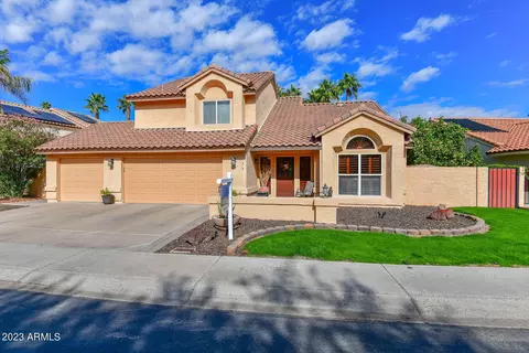 7014 W Tonto Dr, Glendale, AZ 85308