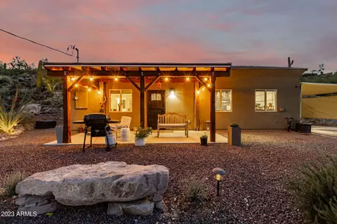 42926 N 10th St, New River, AZ 85087