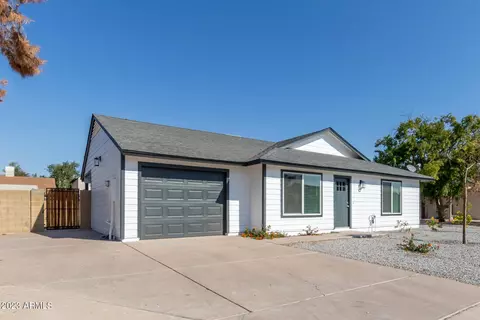 910 E Hope St, Mesa, AZ 85203 photo 2