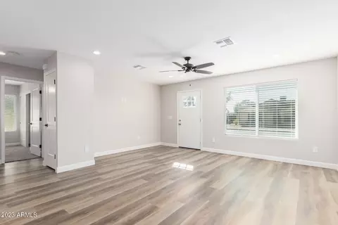910 E Hope St, Mesa, AZ 85203 photo 4