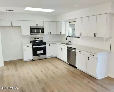 1775 Lexington Dr, Sierra Vista, AZ 85635