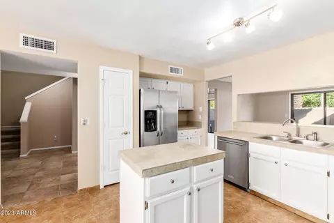 4266 E Agave Rd, Phoenix, AZ 85044 photo 12