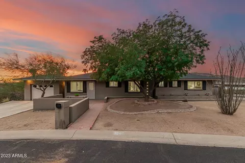 9846 N 16th Pl, Phoenix, AZ 85020 photo 2