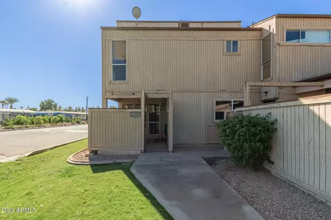 2686 E Silk Oak Dr, Tempe, AZ 85288