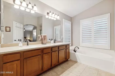 321 E Devon Dr, Gilbert, AZ 85296 photo 27