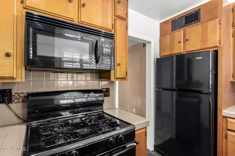 520 W Clarendon Ave #E23, Phoenix, AZ 85013 photo 8