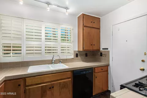 520 W Clarendon Ave #E23, Phoenix, AZ 85013 photo 7