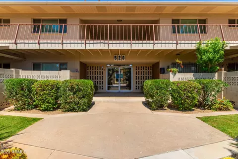 520 W Clarendon Ave #E23, Phoenix, AZ 85013