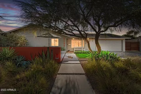 2733 E Cinnabar Ave, Phoenix, AZ 85028 photo 3