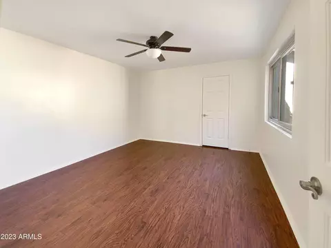 2263 E Flossmoor Cir, Mesa, AZ 85204 photo 9