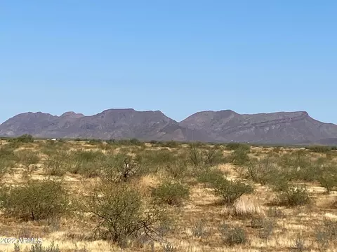 NNN 1 W Long Rifle 061d Road #0, Aguila, AZ 85320