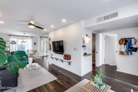 907 E Michelle Dr, Phoenix, AZ 85022 photo 15