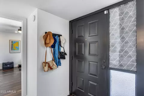 907 E Michelle Dr, Phoenix, AZ 85022 photo 8