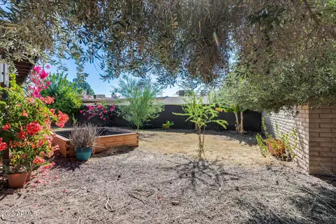 907 E Michelle Dr, Phoenix, AZ 85022 photo 43