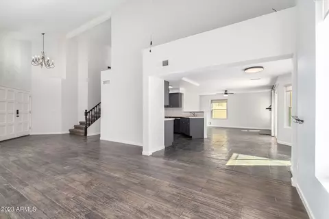 1255 W Pacific Dr, Gilbert, AZ 85233 photo 3