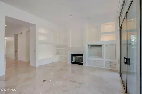 Living - 3034 E Squaw Peak Cir, Phoenix, AZ 85016 photo 4 of 5