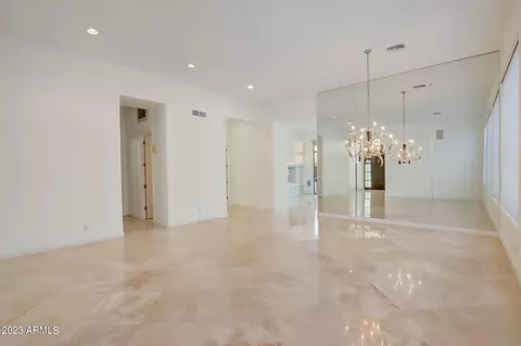 Living - 3034 E Squaw Peak Cir, Phoenix, AZ 85016 photo 3 of 5