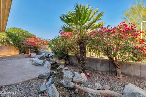 Exterior - 3034 E Squaw Peak Cir, Phoenix, AZ 85016 photo 6 of 11