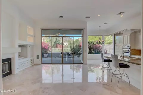 Kitchen - 3034 E Squaw Peak Cir, Phoenix, AZ 85016 photo 1 of 6