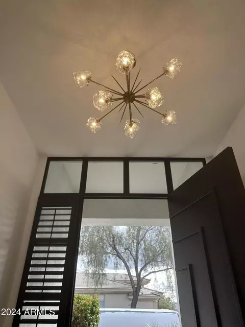 Entry Way - 3034 E Squaw Peak Cir, Phoenix, AZ 85016 photo 4 of 4