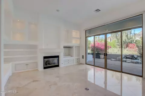 Living - 3034 E Squaw Peak Cir, Phoenix, AZ 85016 photo 1 of 5