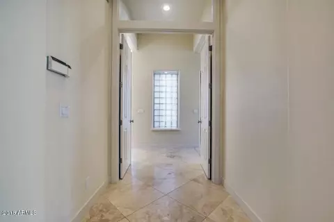 Entry Way - 3034 E Squaw Peak Cir, Phoenix, AZ 85016 photo 2 of 4