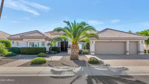 15801 W Huron Dr, Sun City West, AZ 85375