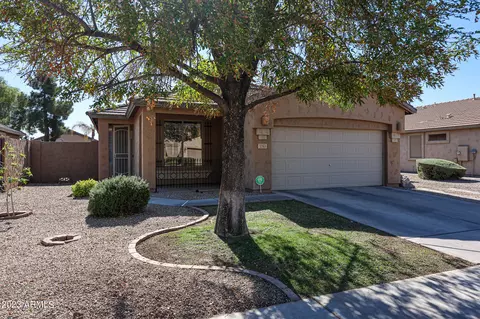 5761 W Golden Ln, Glendale, AZ 85302