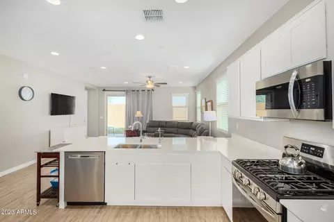 2866 E Yuma Ave, Apache Junction, AZ 85119 photo 10