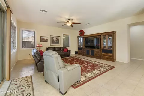 Living - 8543 E Princess Cir, Mesa, AZ 85207 photo 3 of 4