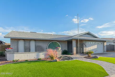 5037 W Vogel Ave, Glendale, AZ 85302