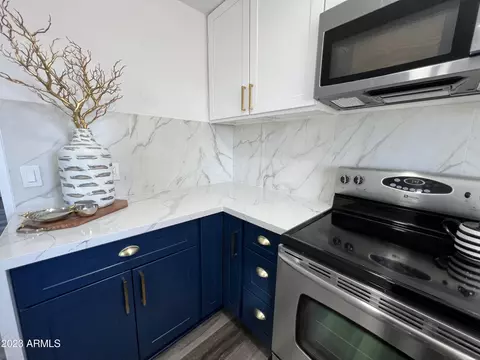 4702 S 36th Dr, Phoenix, AZ 85041 photo 5
