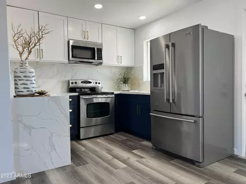4702 S 36th Dr, Phoenix, AZ 85041 photo 3