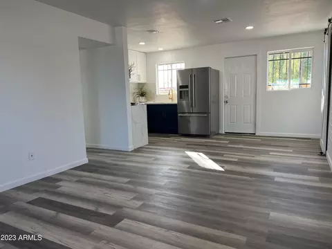 4702 S 36th Dr, Phoenix, AZ 85041 photo 9