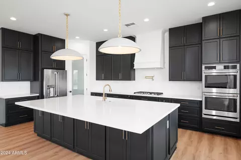 1836 W Creek Canyon Rd, Phoenix, AZ 85086
