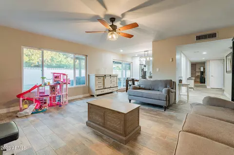 14401 N Interlacken Dr, Phoenix, AZ 85022 photo 21