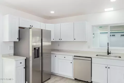 3221 E Andorra Dr, Phoenix, AZ 85032 photo 6
