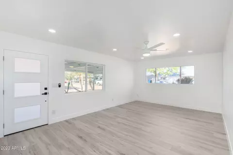 3221 E Andorra Dr, Phoenix, AZ 85032 photo 7