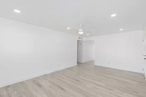 3221 E Andorra Dr, Phoenix, AZ 85032 photo 8
