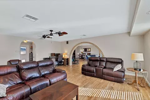 2942 E Yucca St, Phoenix, AZ 85028 photo 9