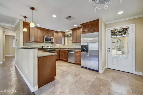 4140 N 42nd St, Phoenix, AZ 85018