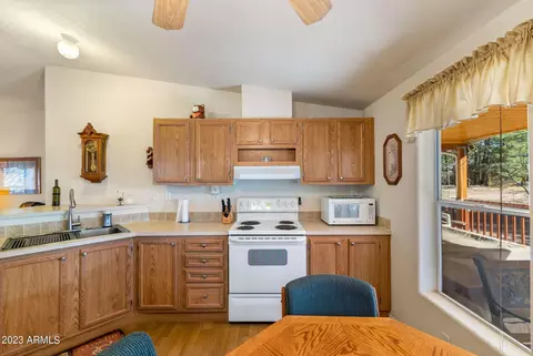 2868 Wilderness Dr, Overgaard, AZ 85933 photo 7