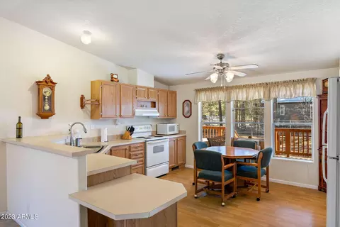 2868 Wilderness Dr, Overgaard, AZ 85933 photo 6