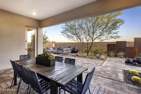 1446 E Rakestraw Ln, Gilbert, AZ 85298 photo 8