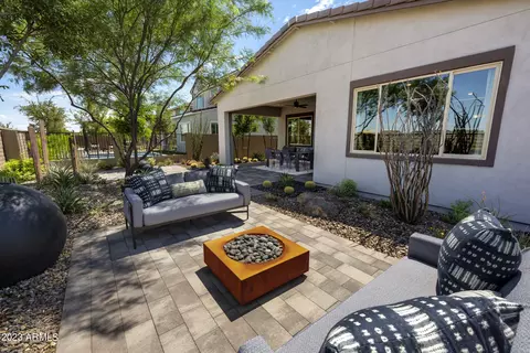 1446 E Rakestraw Ln, Gilbert, AZ 85298 photo 9