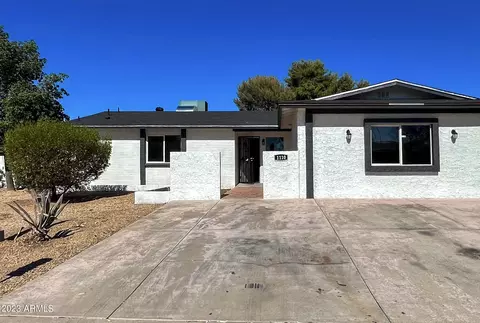 1110 W Campo Bello Dr, Phoenix, AZ 85023