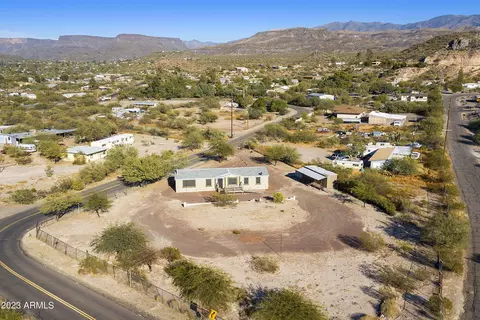 34661 S Velda Rose Rd, Black Canyon City, AZ 85324