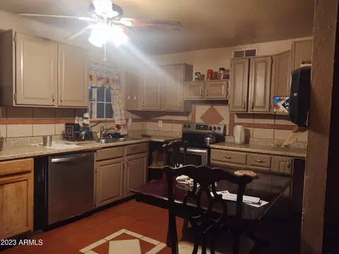 9223 N 17th Dr, Phoenix, AZ 85021 photo 2