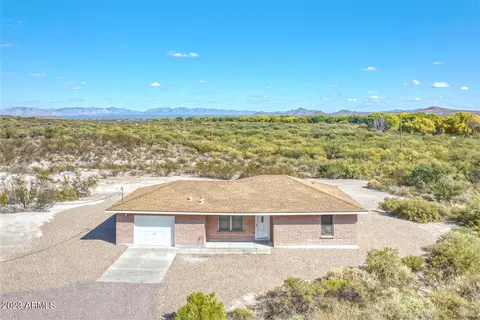 1581 E Adams Rd, Huachuca City, AZ 85616
